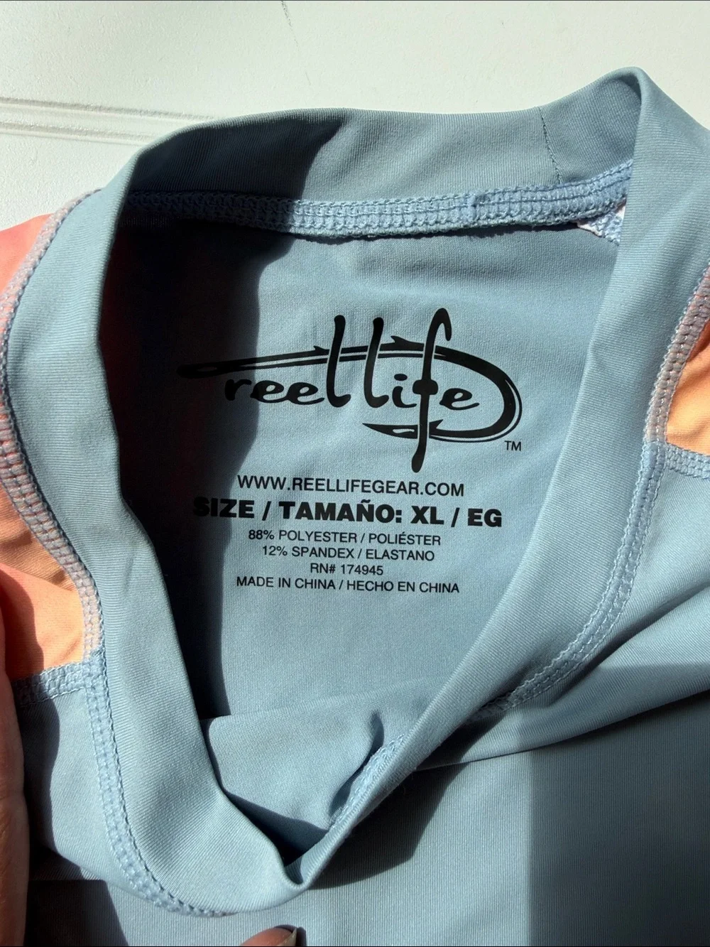 (073)Reel Life Men's Short-Sleeve Rash Guard in Slate Blue wCoral-Peach Sleeves